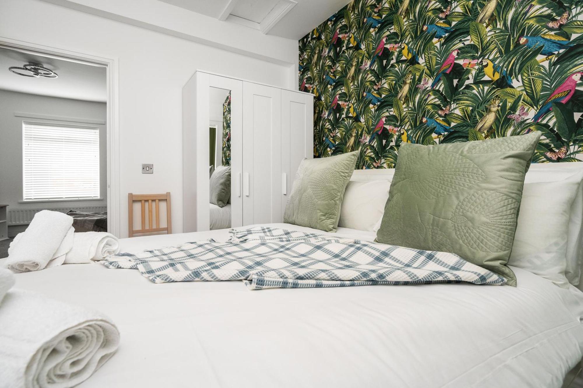 Buxton Apartment - 1 Bed, Free Parking, Wi-Fi Hazel Grove エクステリア 写真